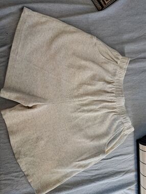 Cream 97% Cotton Waffle-like Fabric Northern Reflection Shorts Sz M